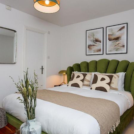 The Sparkford Gardens - Lovely 2Bdr With Balcony London Exterior photo