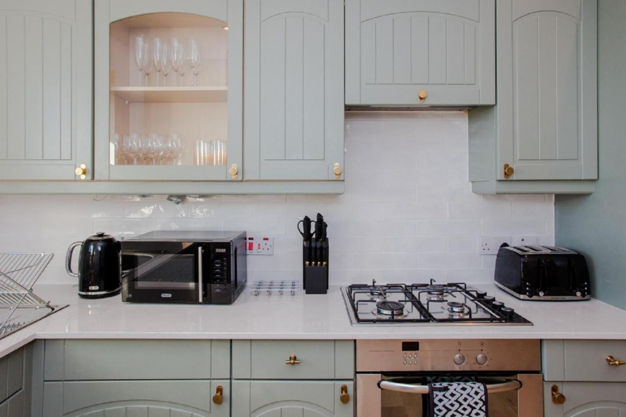 The Sparkford Gardens - Lovely 2Bdr With Balcony London Exterior photo