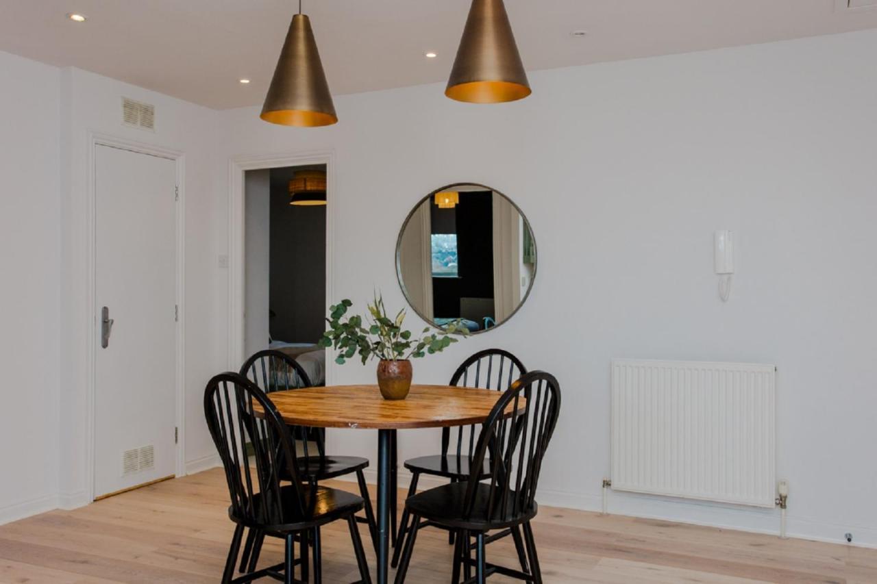 The Sparkford Gardens - Lovely 2Bdr With Balcony London Exterior photo