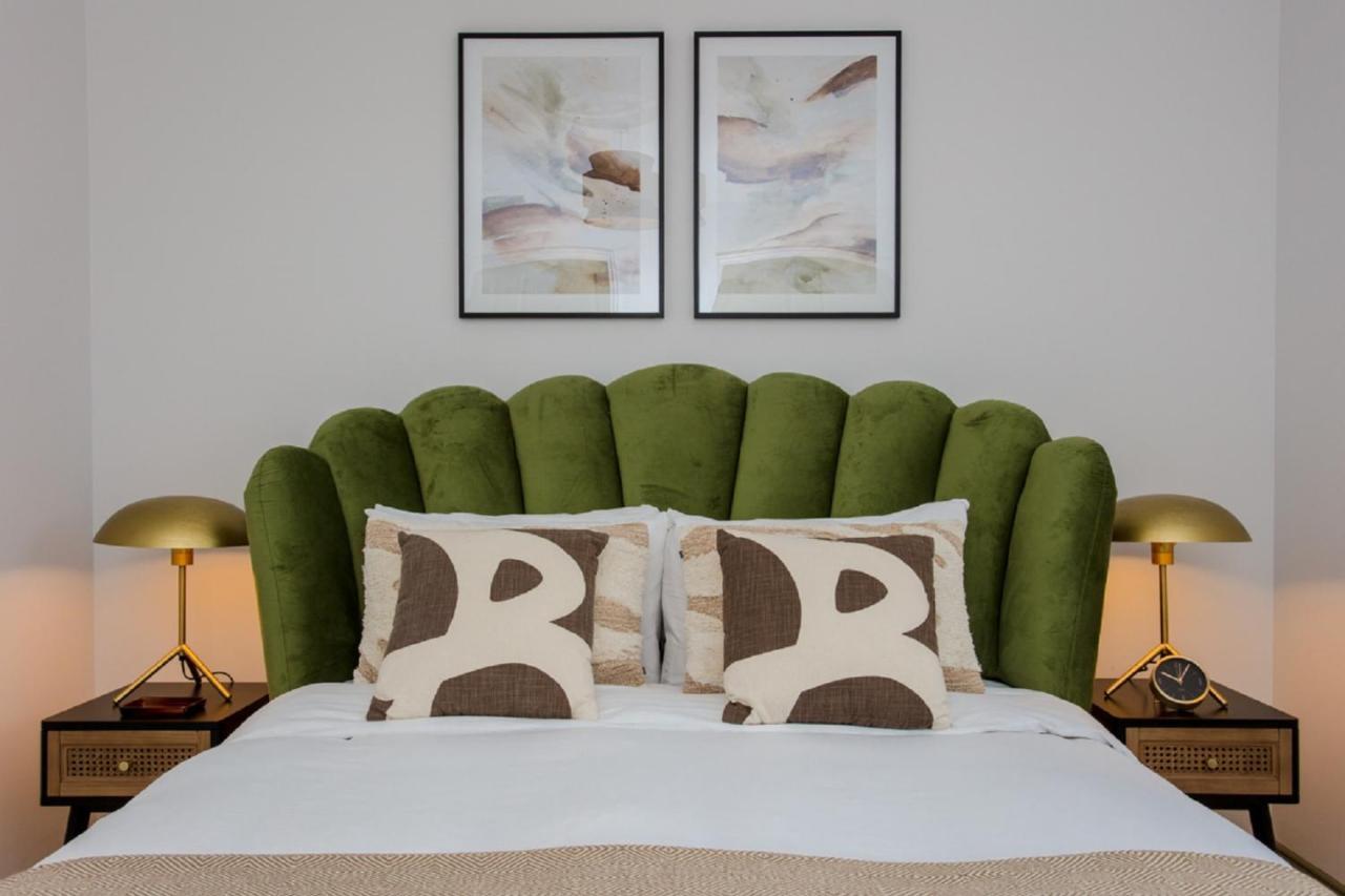 The Sparkford Gardens - Lovely 2Bdr With Balcony London Exterior photo