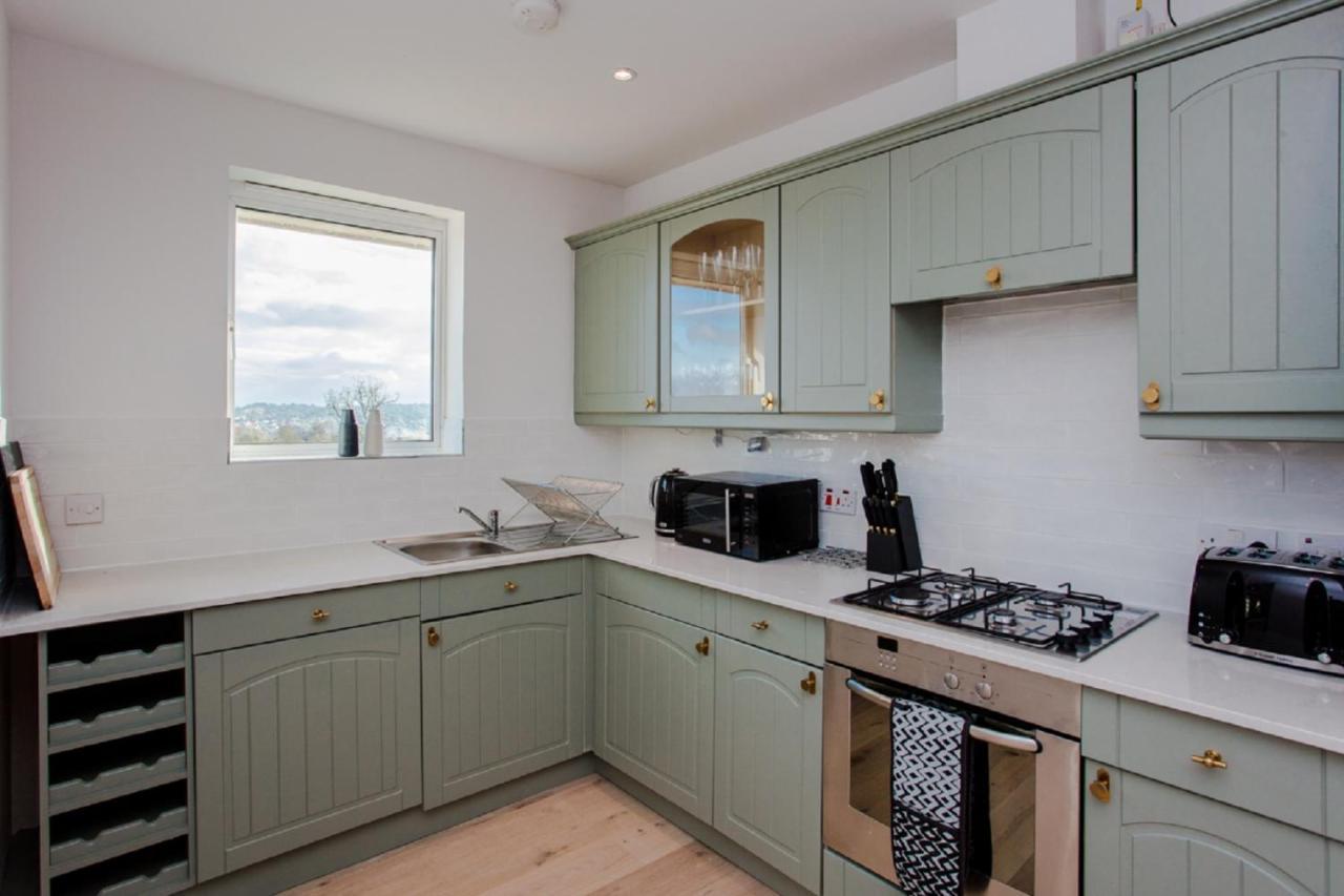 The Sparkford Gardens - Lovely 2Bdr With Balcony London Exterior photo